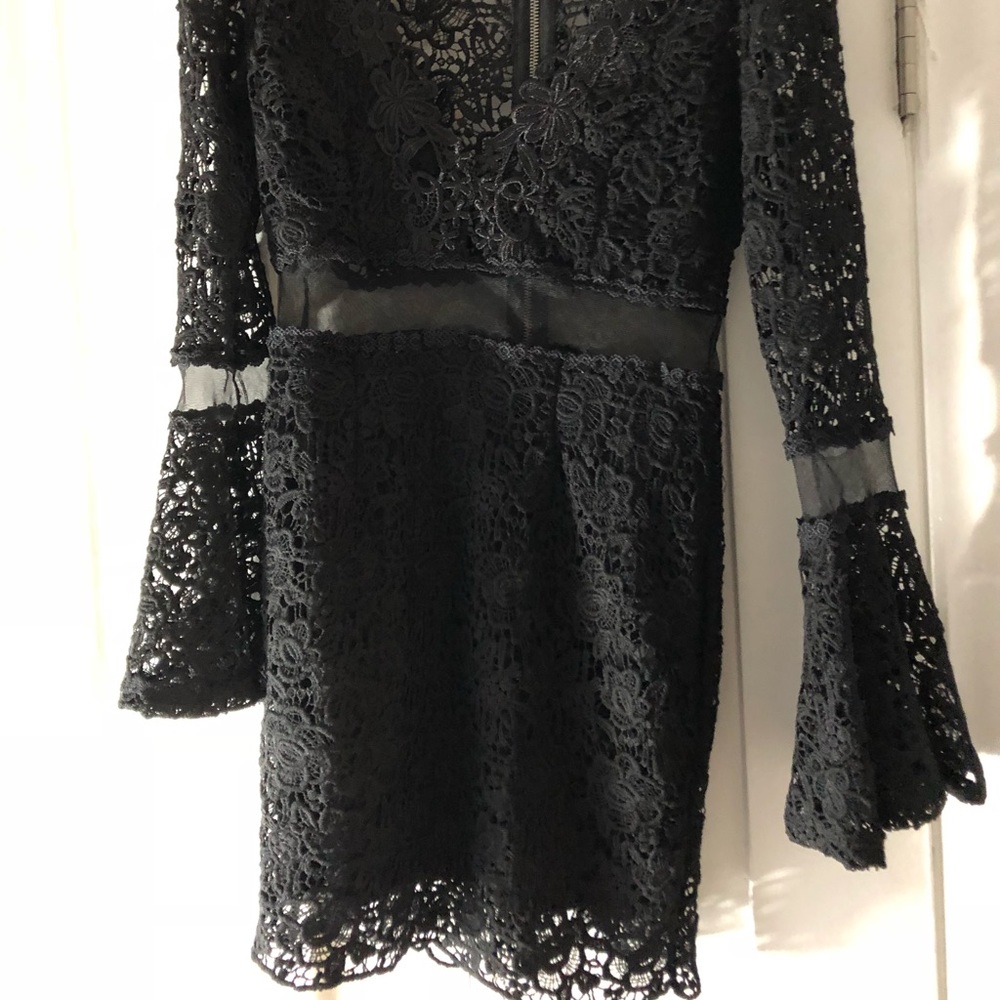CUT ABOVE THE REST DRESS - Picture 4 of 5